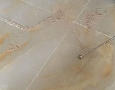 昭通市瓷砖空鼓维修公司分享粘合剂选择不当在瓷砖铺贴过程中可能导致以下问题
